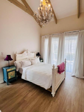 Chantelly seefront apartment